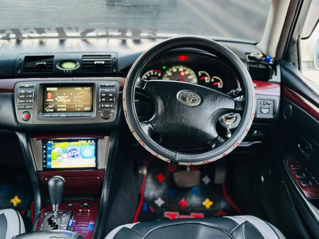 Price Toyota Brevis 2006 for Sale in Dar es salaam