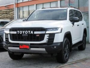 Bei ya Toyota Land Cruiser 300 Series 2024 Sokoni Dar es salaam Tanzania