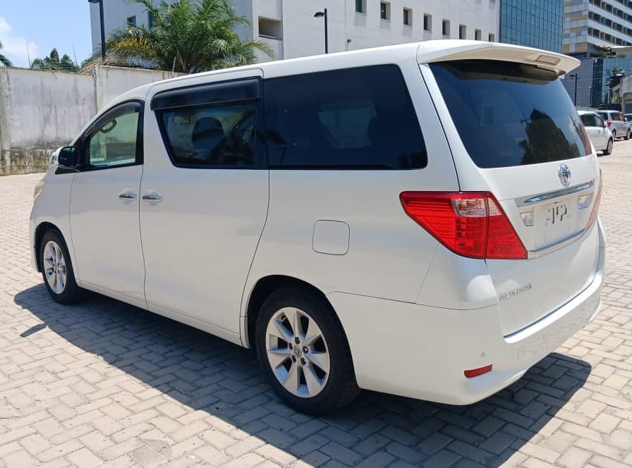 Magari Alphard 2008 lipo Dar es salaam