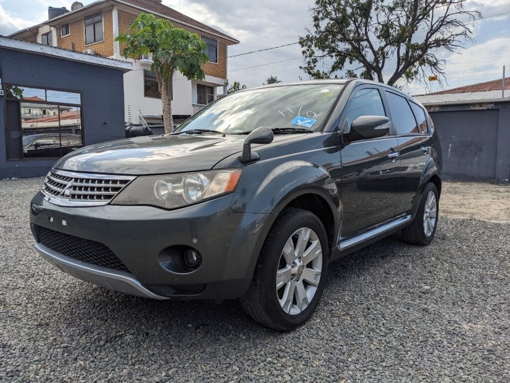 Used Mitsubishi Outlander 2008 for Sale in Dar es salaam