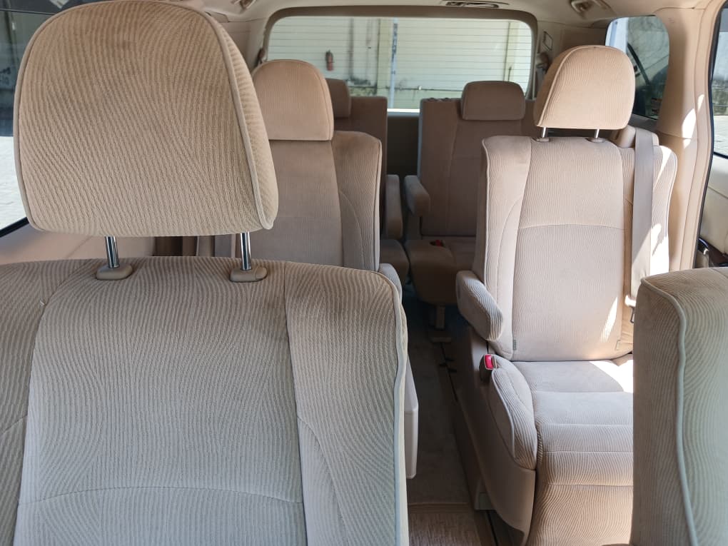 Toyota Alphard bei poa sokoni Dar es salaam Tanzania