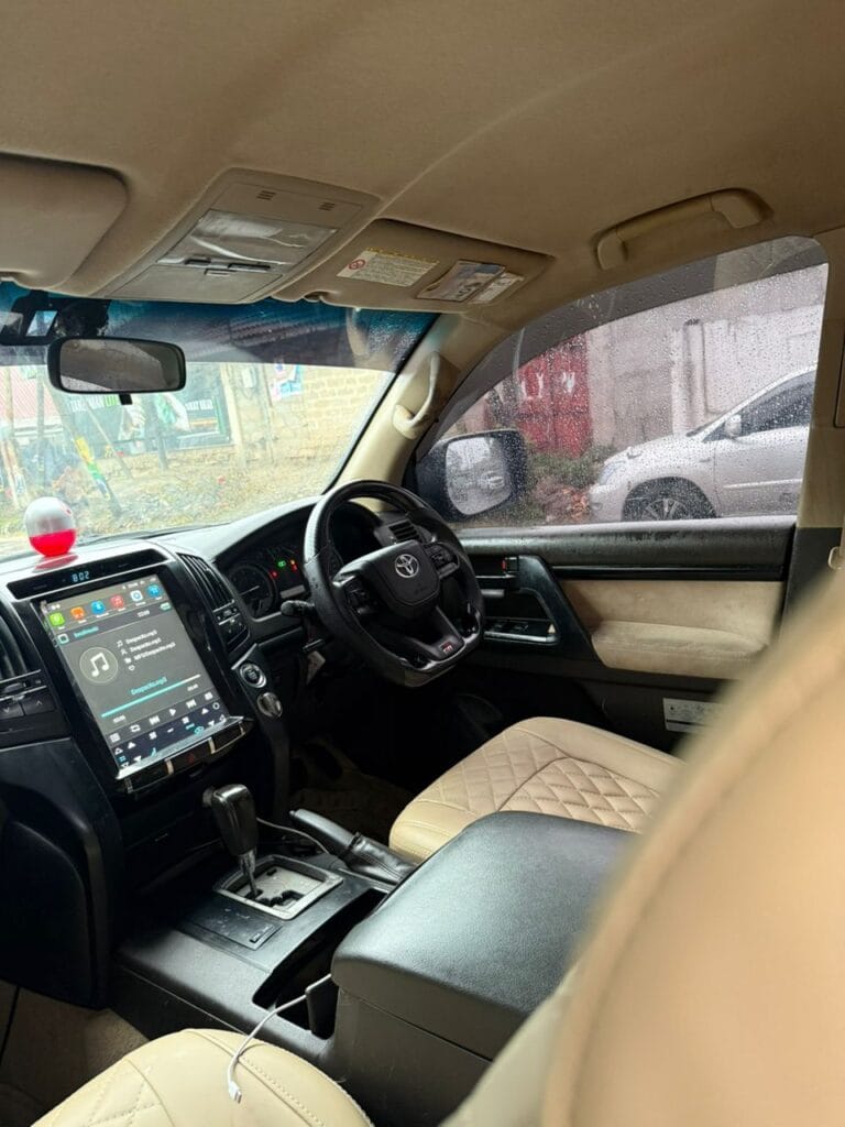 Bei ya Toyota Land Cruiser V8 2010 Sokoni Dar es salaam Tanzania