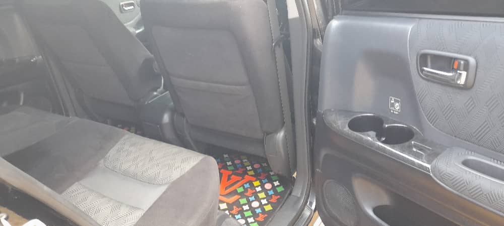 Toyota Kluger bei poa sokoni Kilimanjaro Tanzania