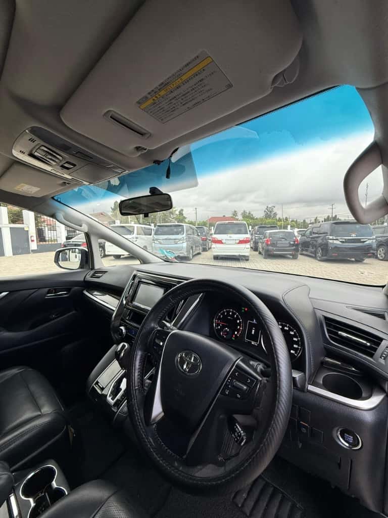 Toyota Alphard 2016 for Sale in Dar es salaam