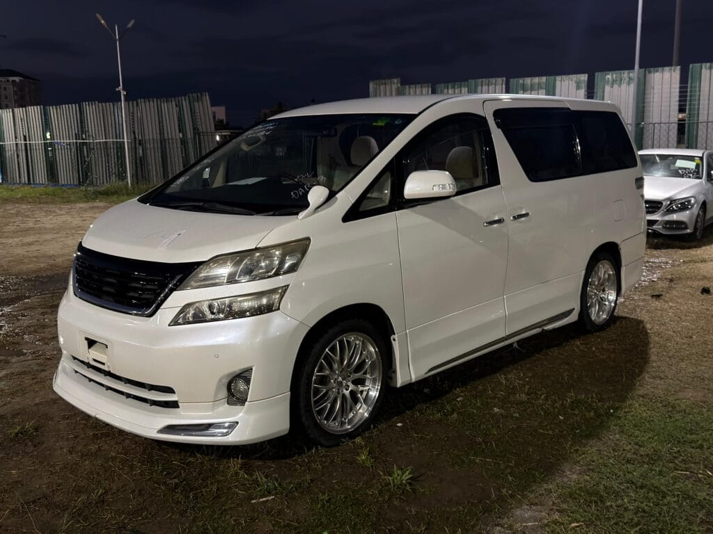 Magari Velfire 2010 lipo Dar es salaam