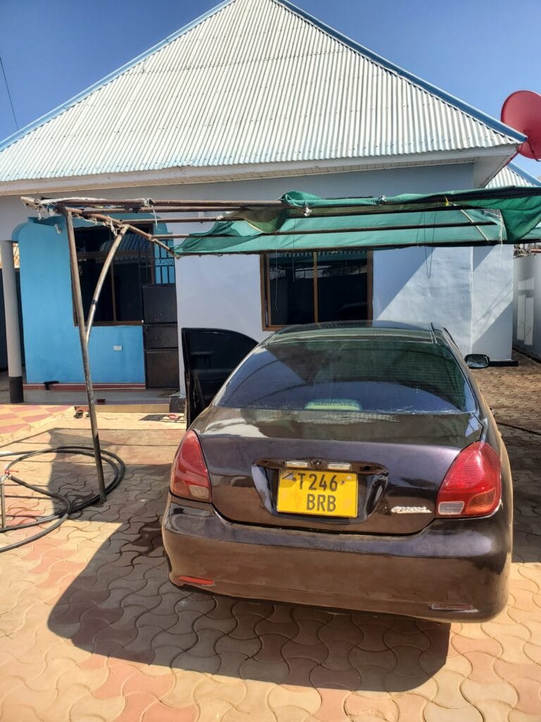 Buy Toyota Verosa 2004 for Sale in Shinyanga