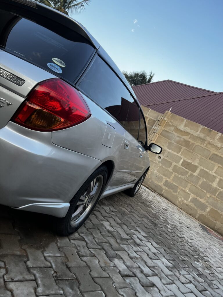 Subaru Legacy bei poa sokoni Dar es salaam Tanzania