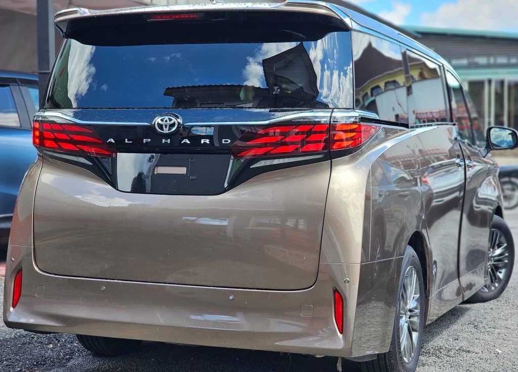 Magari Sokoni Toyota Alphard ya Bei Poa 2024