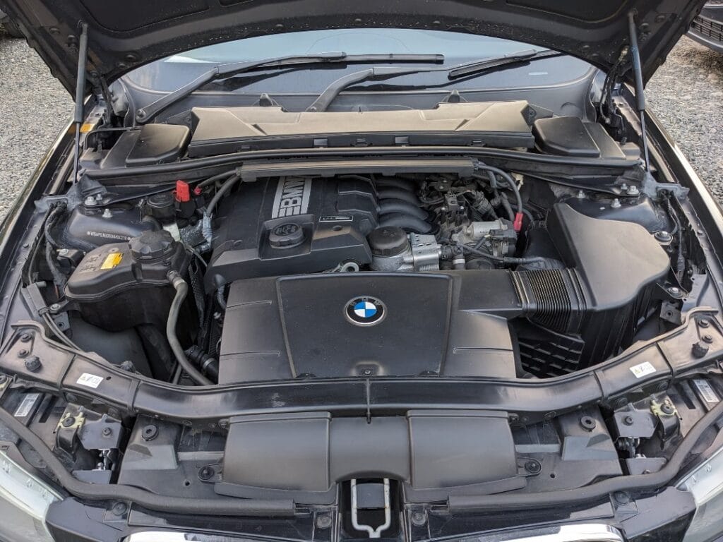 Price BMW 3 Series 2010 for Sale in Dar es salaam