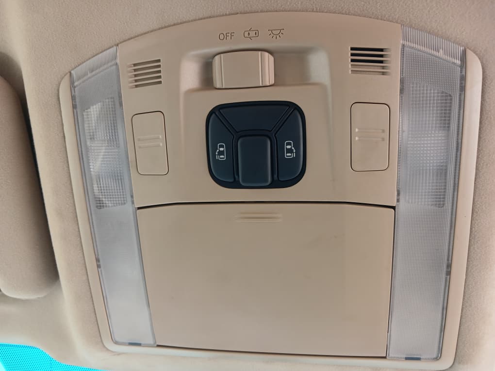 Magari Used Toyota Alphard 2008 Dar es salaam Tanzania