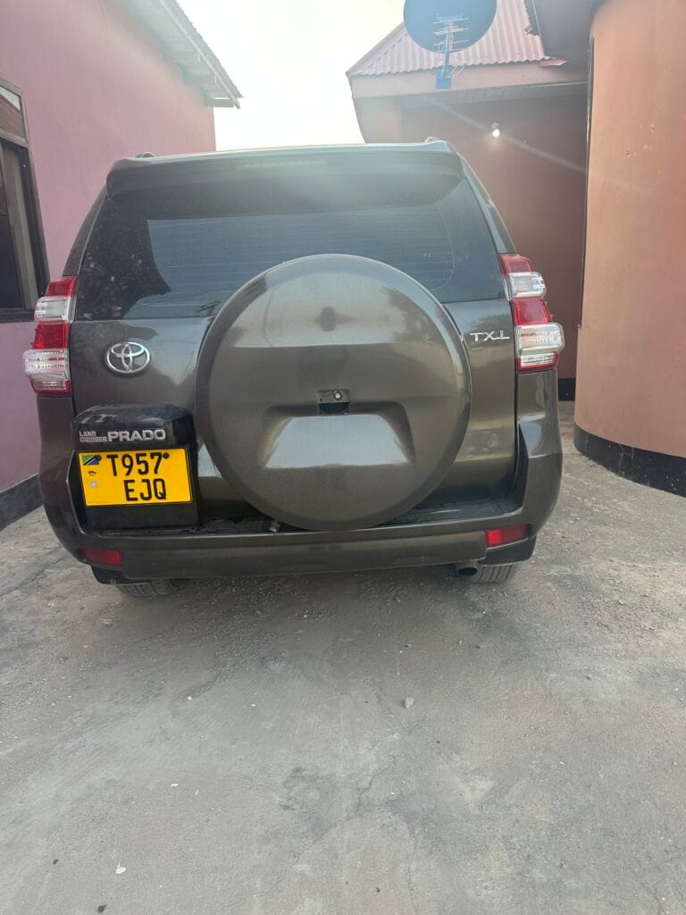 Magari Land Cruiser Prado 2016 lipo Dodoma