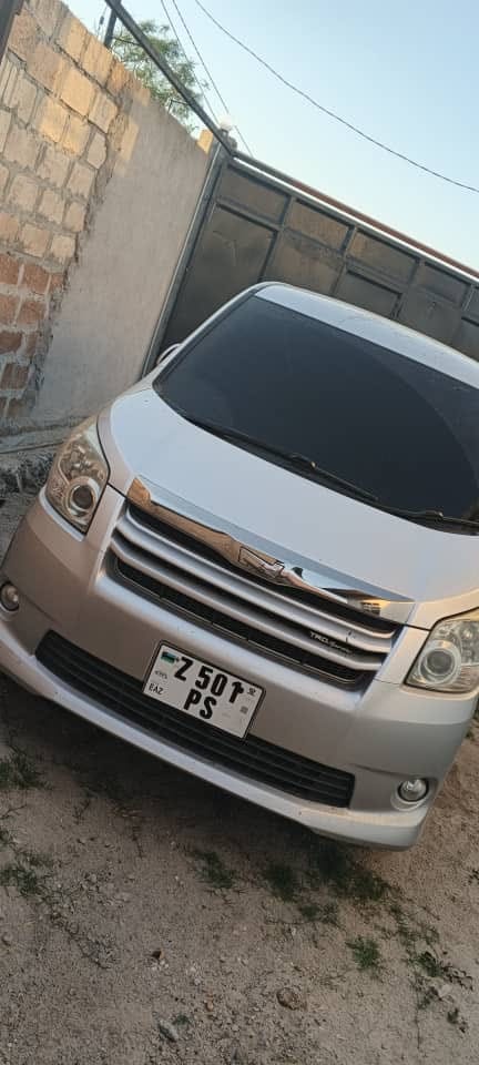 Toyota Noah 2009 for Sale in Zanzibar