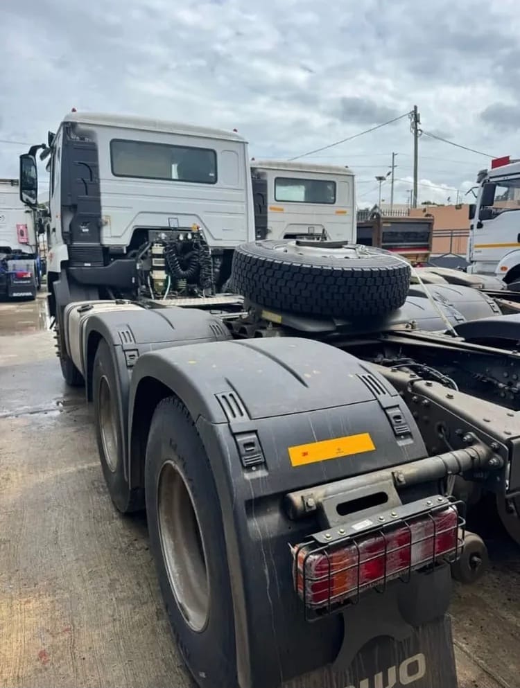 Used HOWO (Syno-Truck) HOWO N 4×2 Tractor Truck 2025 for Sale in Dar es salaam