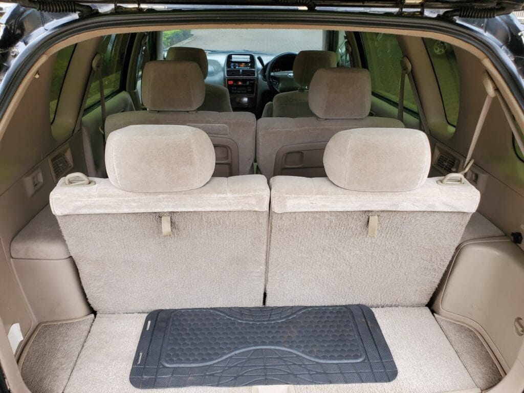 Used Toyota Ipsum 2000 for Sale in Arusha