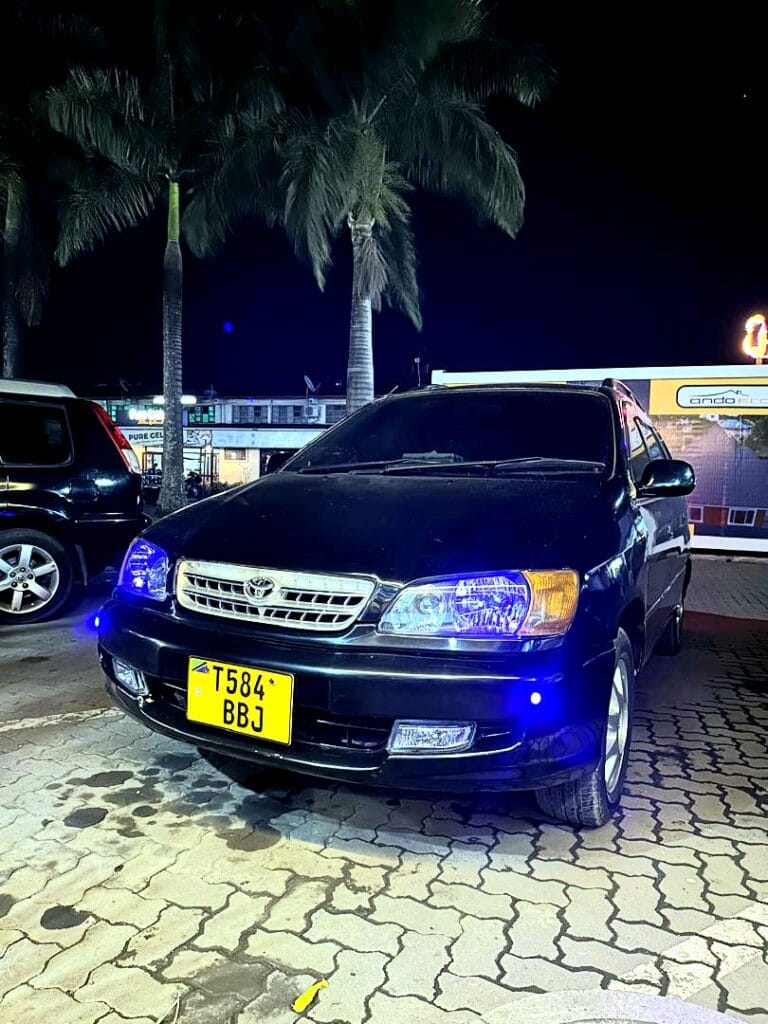 Price Of Toyota Ipsum 2000 for Sale in Tanzania