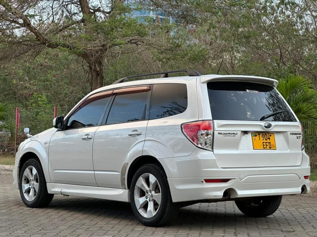 Magari Forester 2009 lipo Dar es salaam