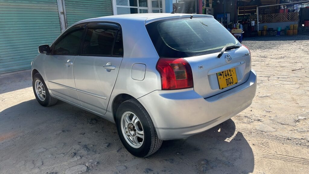 Magari RunX 2002 lipo Dar es salaam