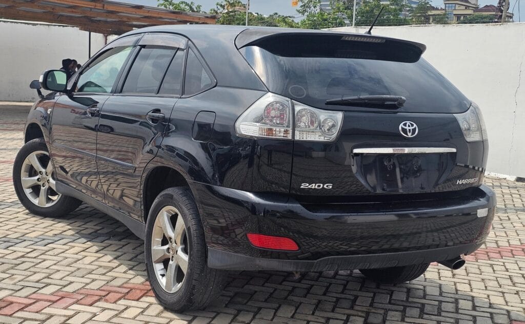 Price Of Toyota Harrier 2005 for Sale in Tanzania