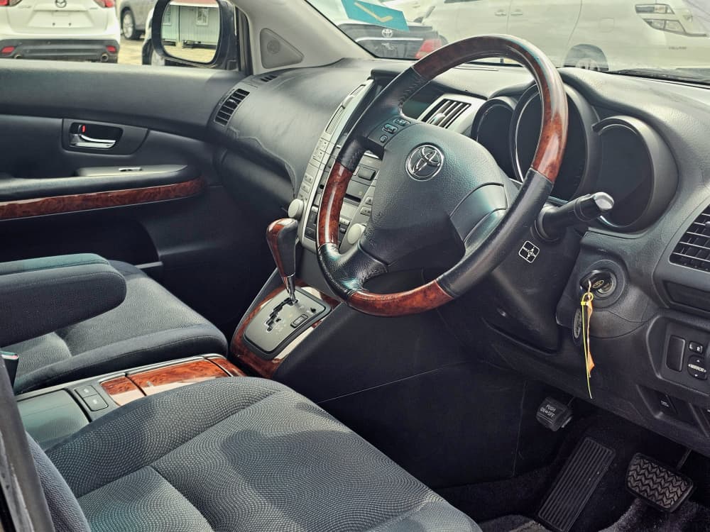 Buy Toyota Harrier 2005 for Sale in Dar es salaam