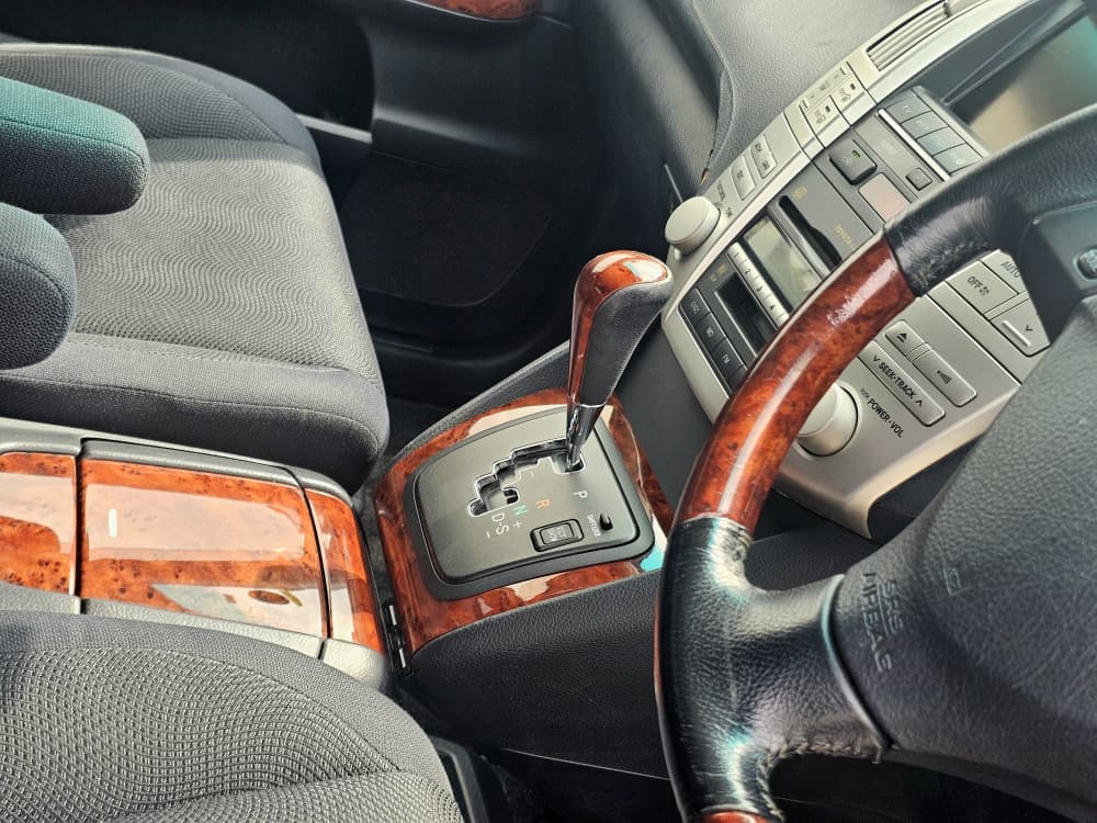 Price Toyota Harrier 2005 for Sale in Dar es salaam