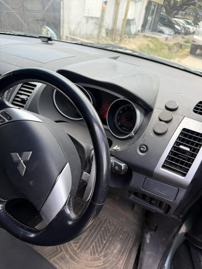 Mitsubishi Outlander 2007 Inauzwa Dar es salaam Tanzania
