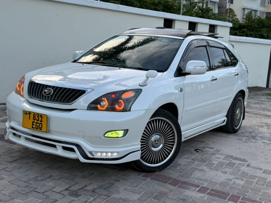 Price Toyota Harrier 2007 for Sale in Dar es salaam