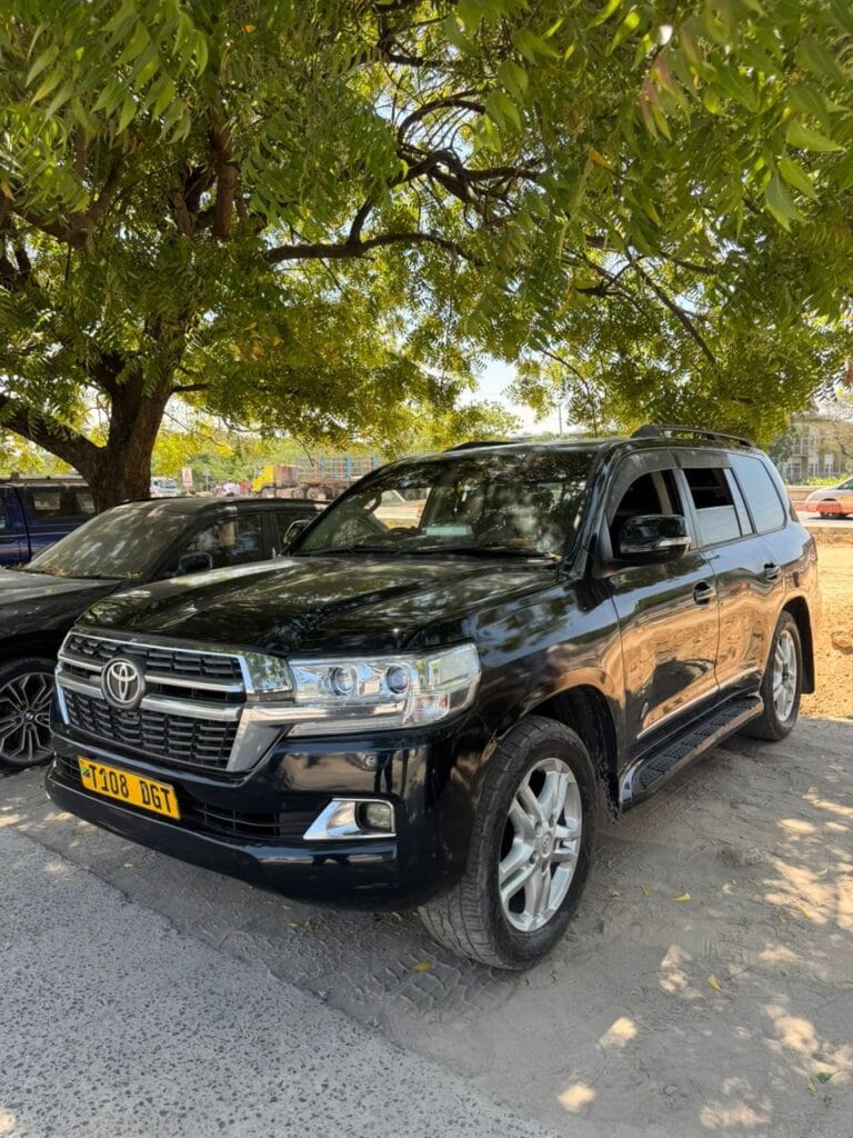 Bei ya Toyota Land Cruiser V8 2012 Sokoni Dar es salaam Tanzania