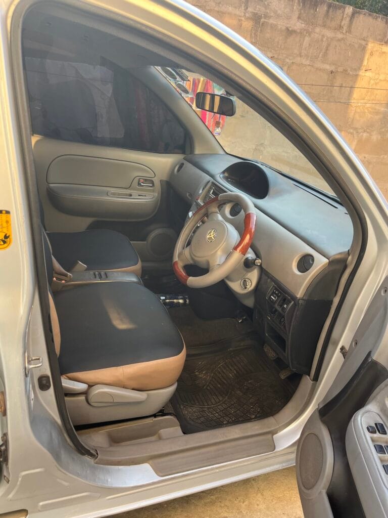 For Sale Toyota Sienta 2005 in Dar es salaam
