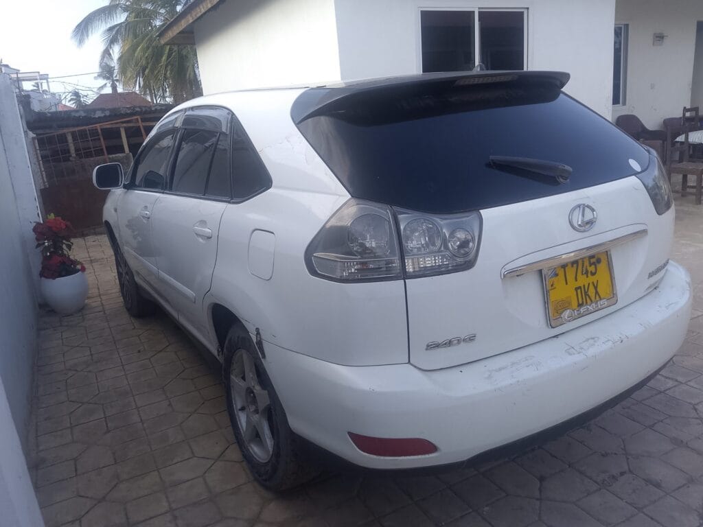 Magari Sokoni Toyota Harrier ya Bei Poa 2009
