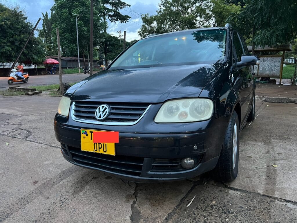 Price Of Volkswagen Touran 2005 for Sale in Tanzania