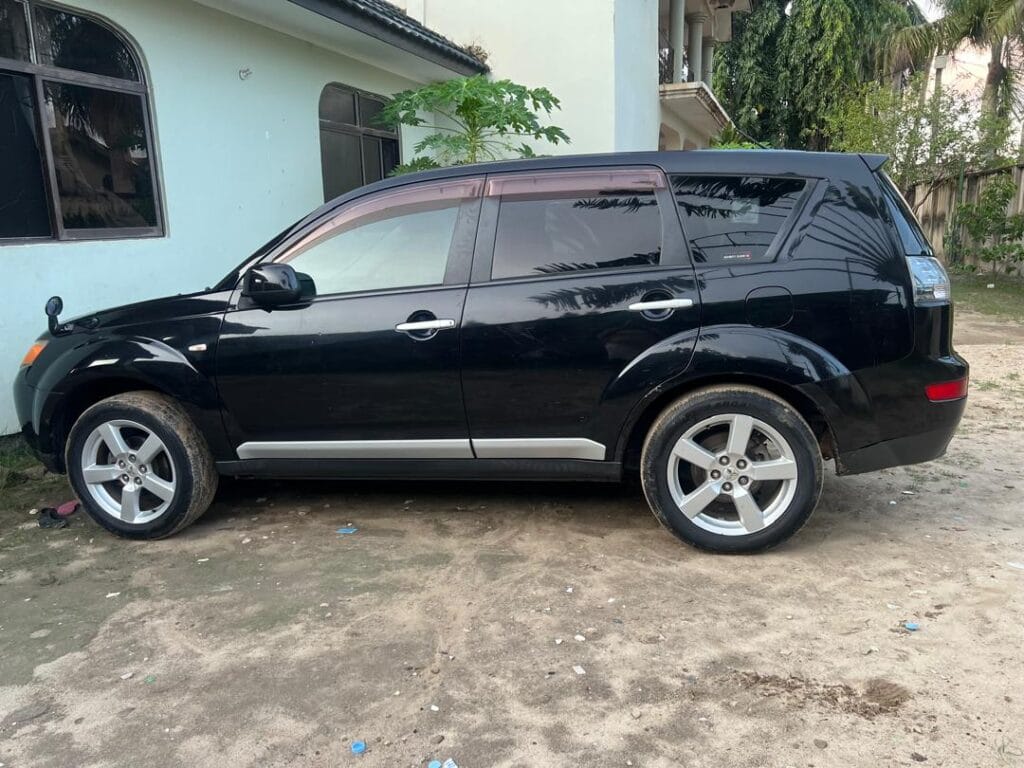 Mitsubishi Outlander 2006 for Sale in Dar es salaam