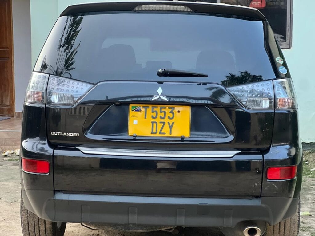 Buy Mitsubishi Outlander 2006 for Sale in Dar es salaam