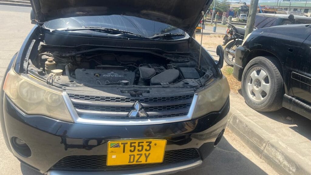 For Sale Mitsubishi Outlander 2006 in Dar es salaam