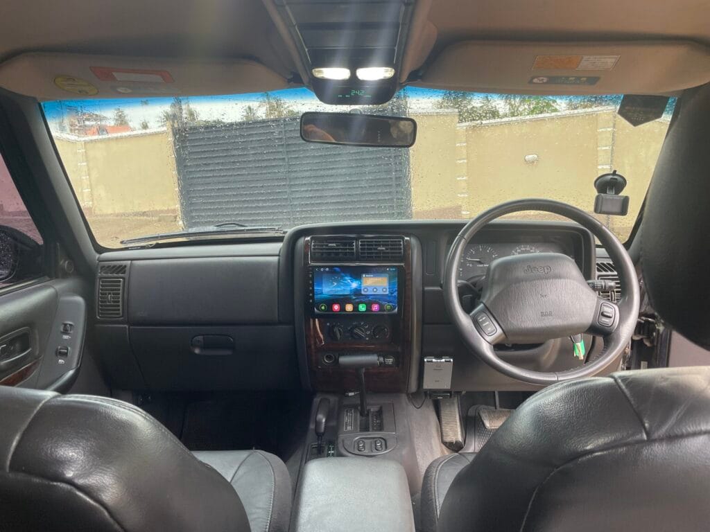 Jeep Cherokee bei poa sokoni Dar es salaam Tanzania