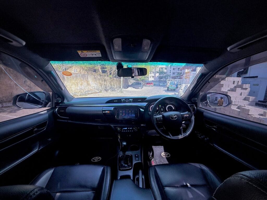 Magari Hilux 2020 lipo Dar es salaam