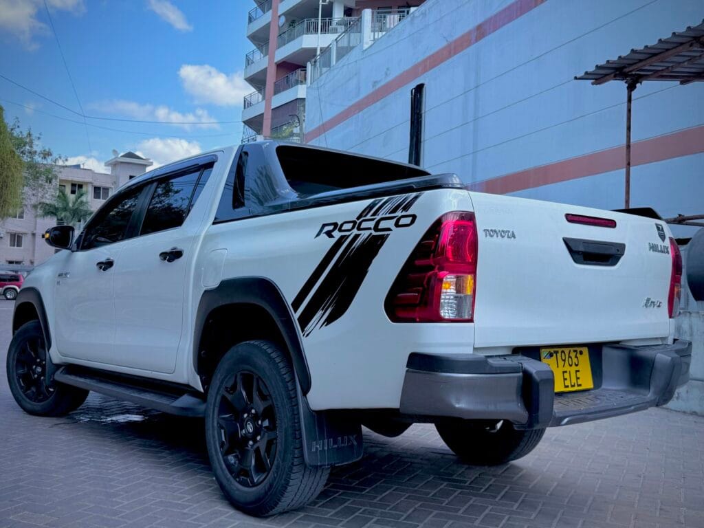 Toyota Hilux 2020 Inauzwa Dar es salaam Tanzania