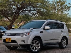 Bei ya Mitsubishi Outlander 2010 Sokoni Dar es salaam Tanzania