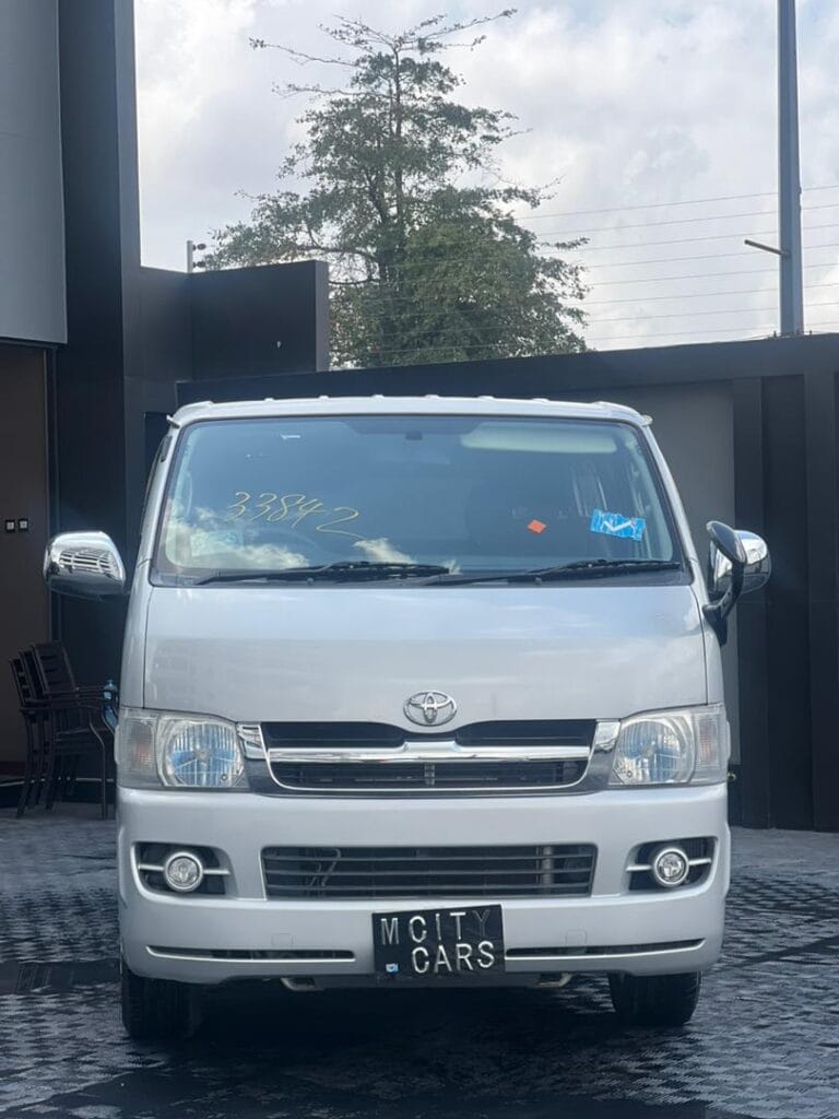 Price Toyota Hiace 2006 for Sale in Dar es salaam