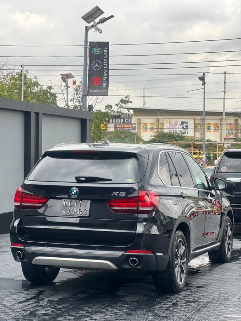 Magari Sokoni BMW X5 ya Bei Poa 2015