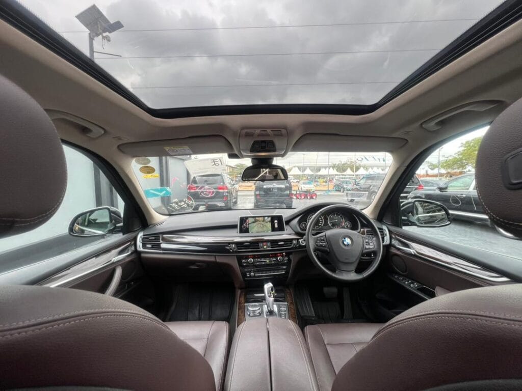 Magari X5 2015 lipo Dar es salaam