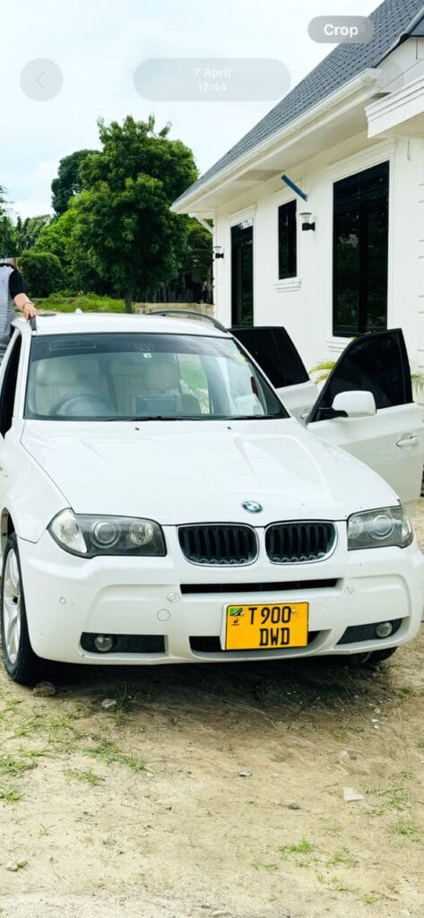 Magari X3 2006 lipo Dar es salaam