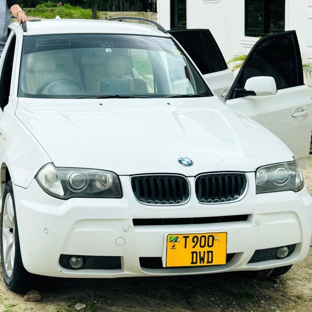 BMW X3 bei poa sokoni Dar es salaam Tanzania