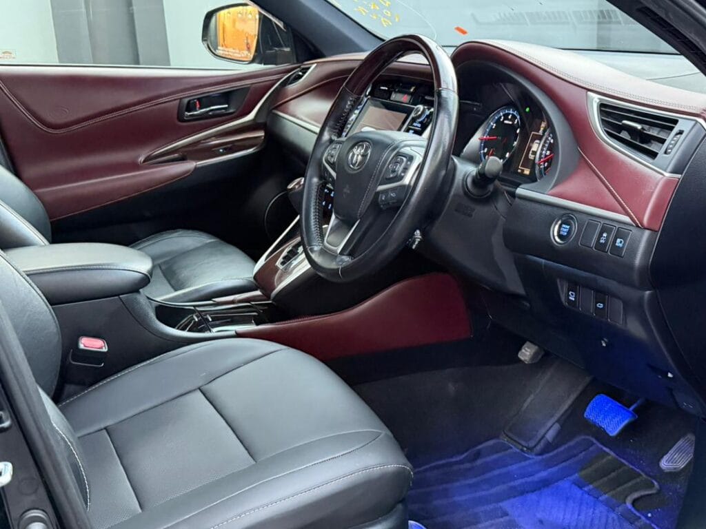 Magari Harrier 2015 lipo Dar es salaam