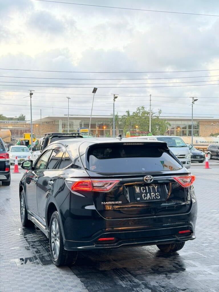 Toyota Harrier bei poa sokoni Dar es salaam Tanzania