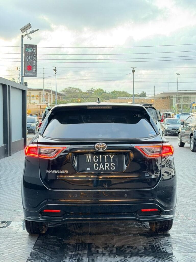 Magari Harrier 2015 lipo Dar es salaam