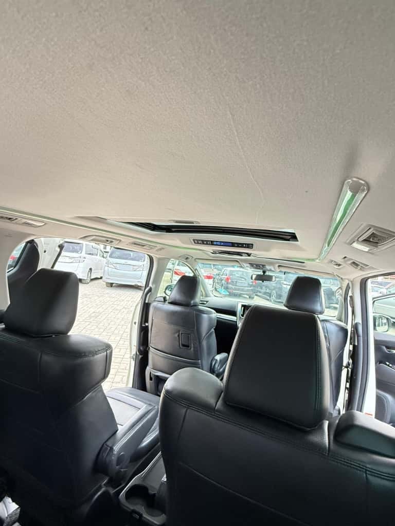 For Sale Toyota Alphard 2016 in Dar es salaam