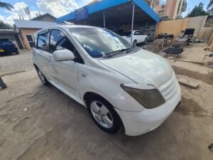 Used Toyota IST 2005 for Sale in Dar es salaam
