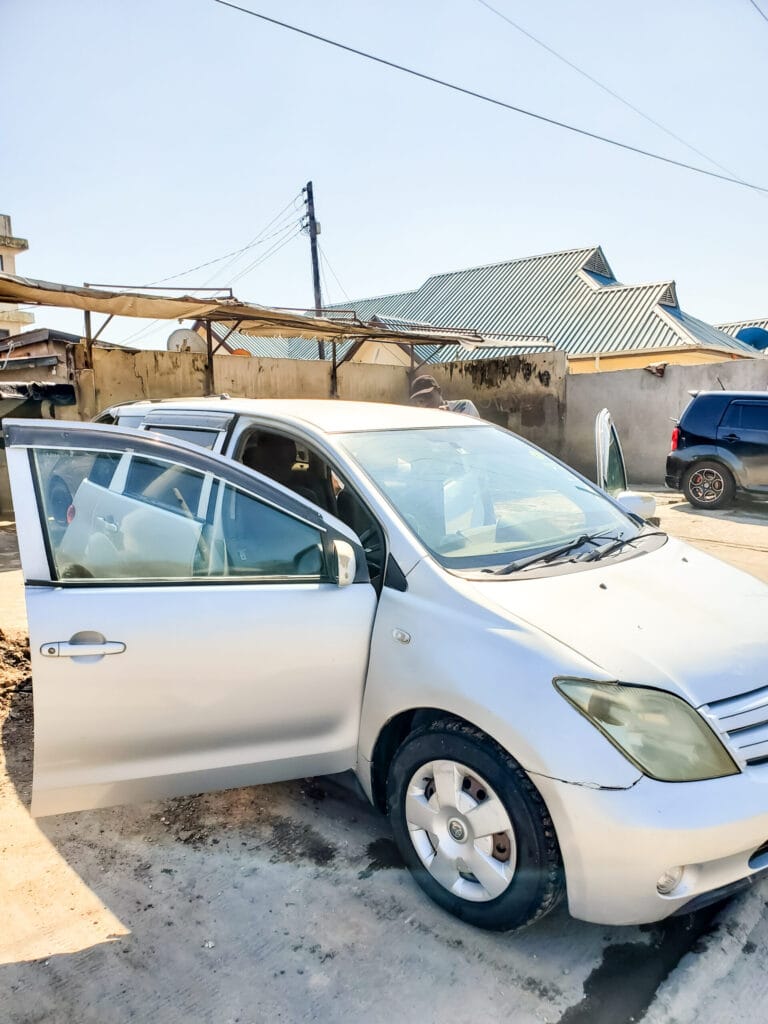 Price Toyota IST 2004 for Sale in Dar es salaam