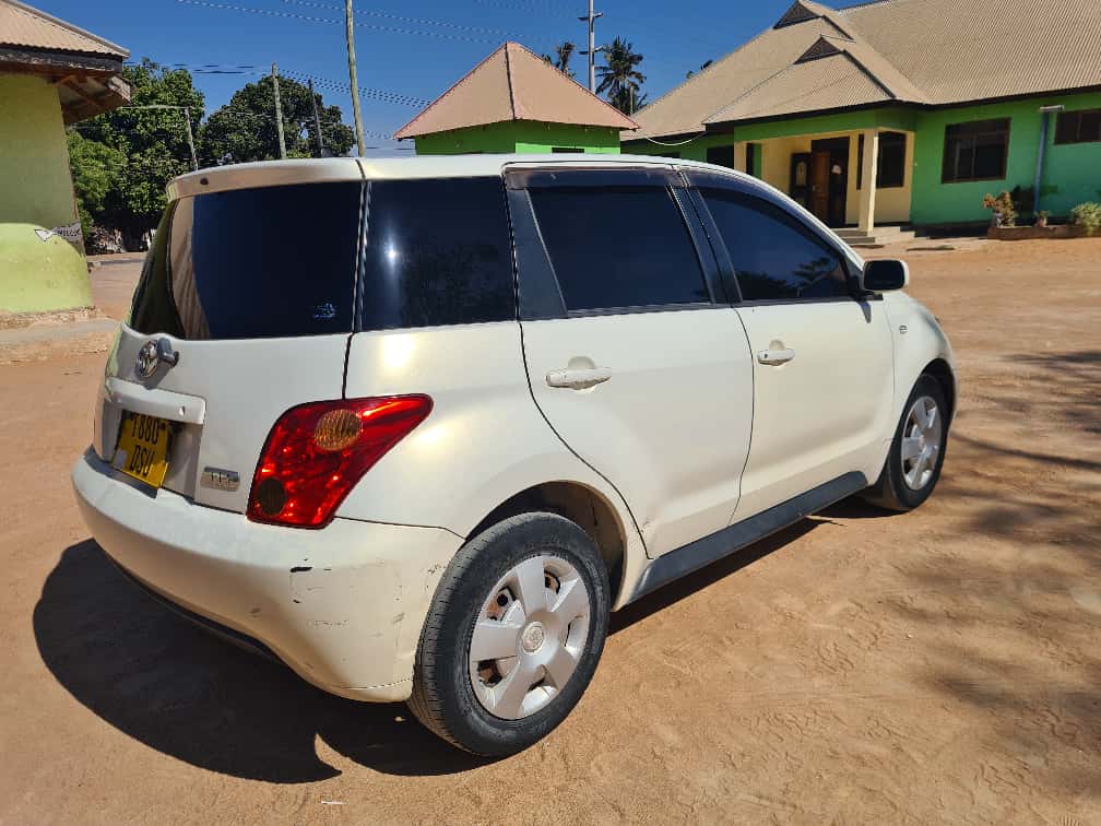 Toyota IST 2004 for Sale in Dodoma