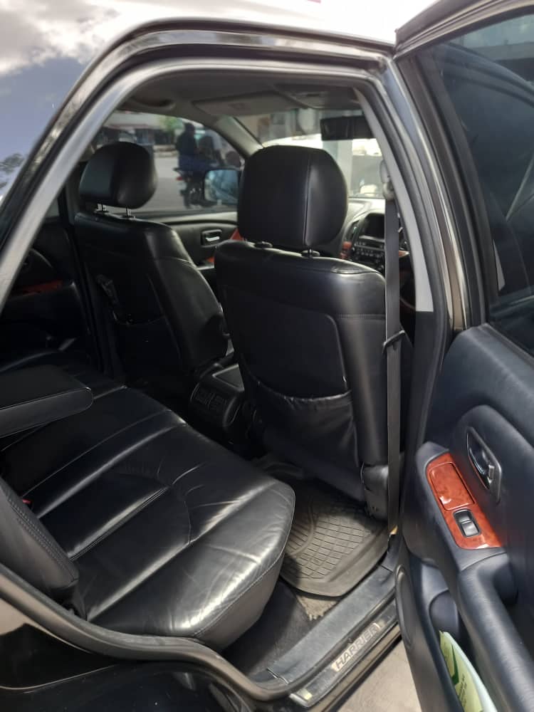 Toyota Harrier 2003 Inauzwa Arusha Tanzania